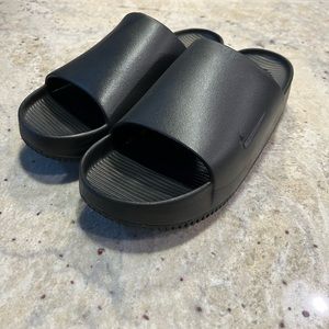 Nike Calm Slide